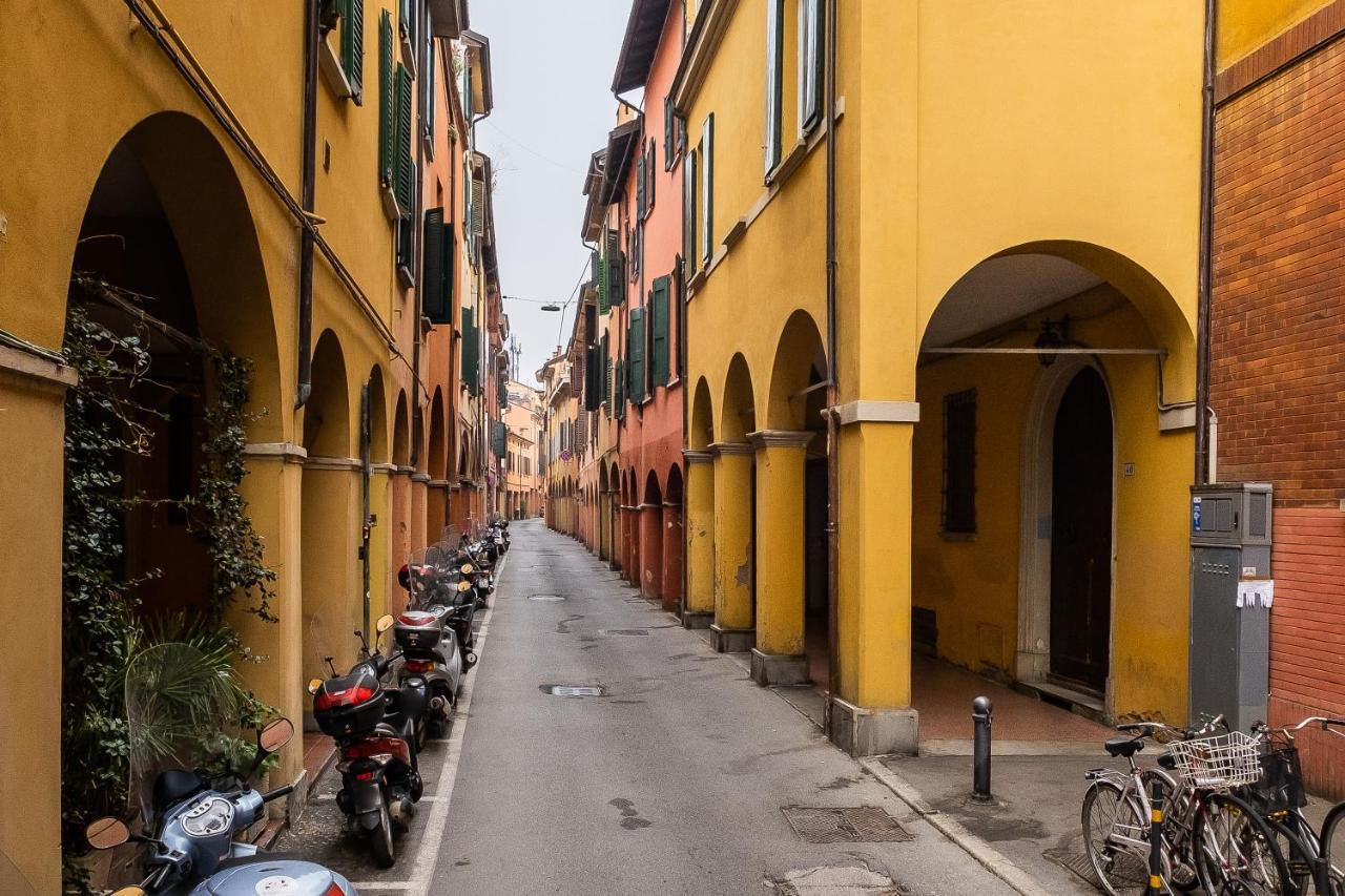 Sotto I Portici Di Bologna Apartment Exterior photo